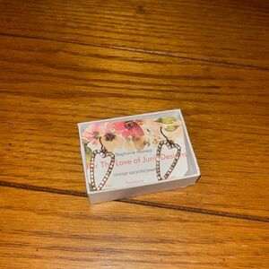 New inbox, heart earrings